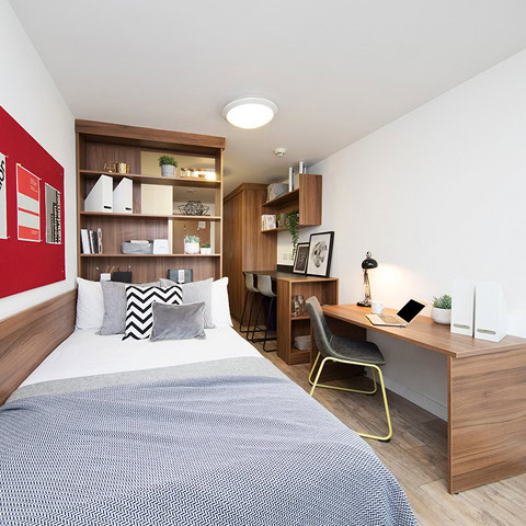 Go Britaniya Accommodation